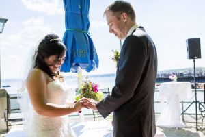 romantische Hochzeit am See