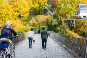 paarshooting in freiburg stadt park autumn